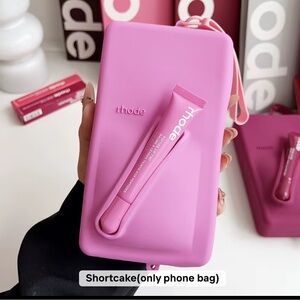 Shortcake phone bag